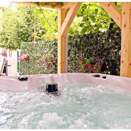 Luxury Jacuzzi Daire *